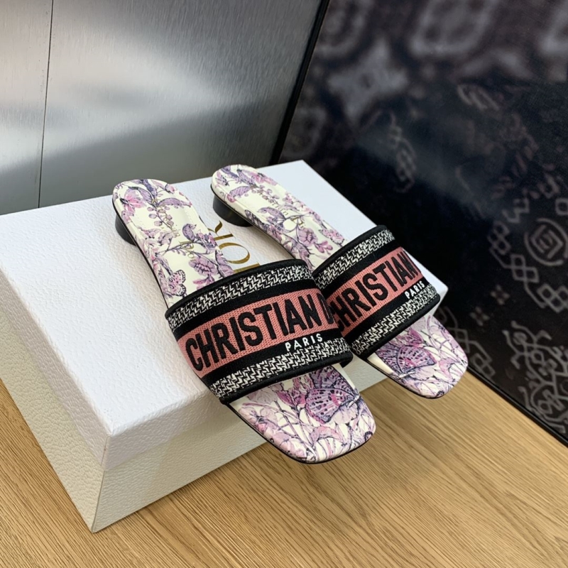 ch**an D*or slippers